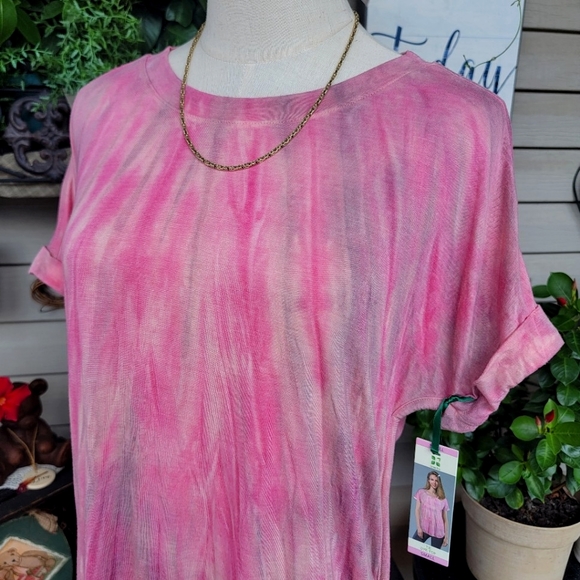 GREEN TEA ♡ NWT Gorgeous Pink Cuffed Short Sleeve Rounded Hem Tie Dye Tunic S - Picture 9 of 15